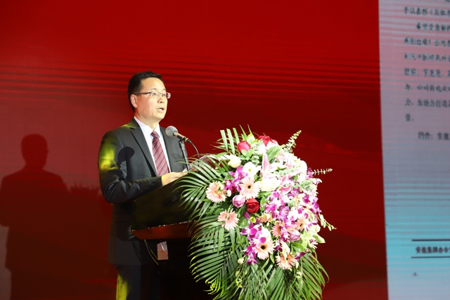安粮董事长_东粮集团董事长图片